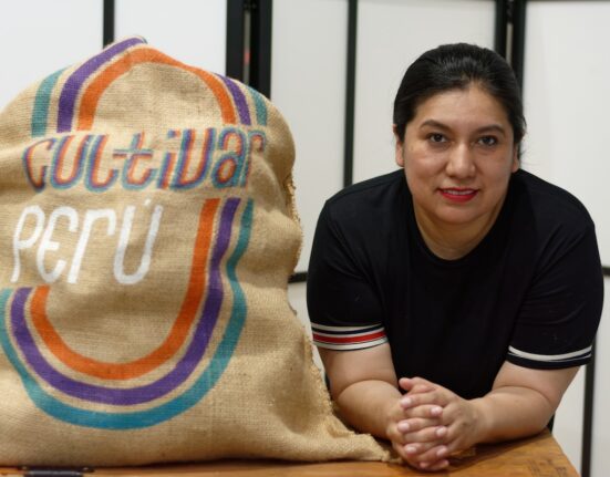 Cuando le preguntan qué siente al representar al café peruano en España, Fanny se emociona. “Wow. Orgullo, compromiso". Foto: Belén Gamarra.