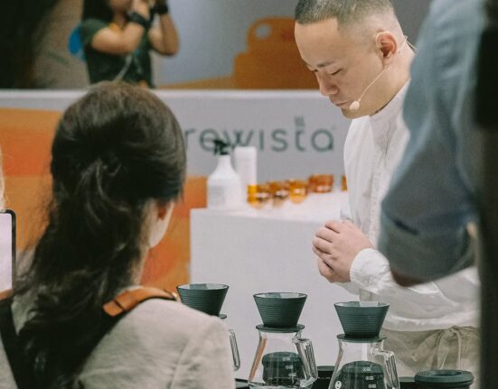 George Jinyang Peng, de China, es el nuevo campeón mundial de la World Brewers Cup 2025.
